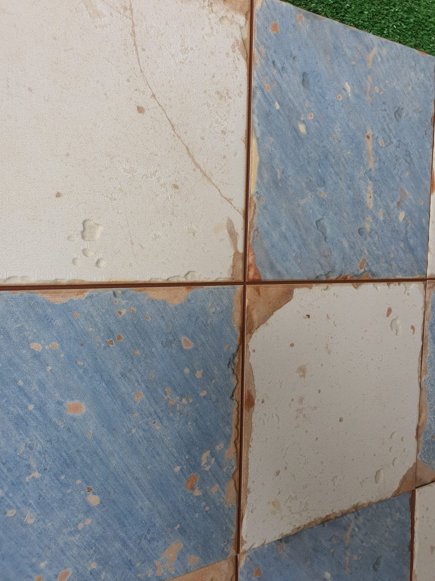 GUETARIA TAUPE 16.3X51.7 CM B=0.76 M²