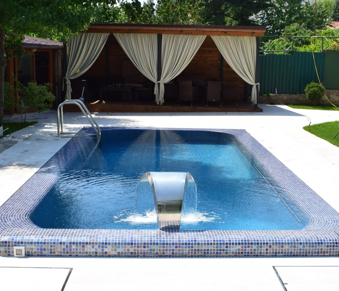 HIDRA NEWTON SILVER 30X90 RECT B=1.08 M²