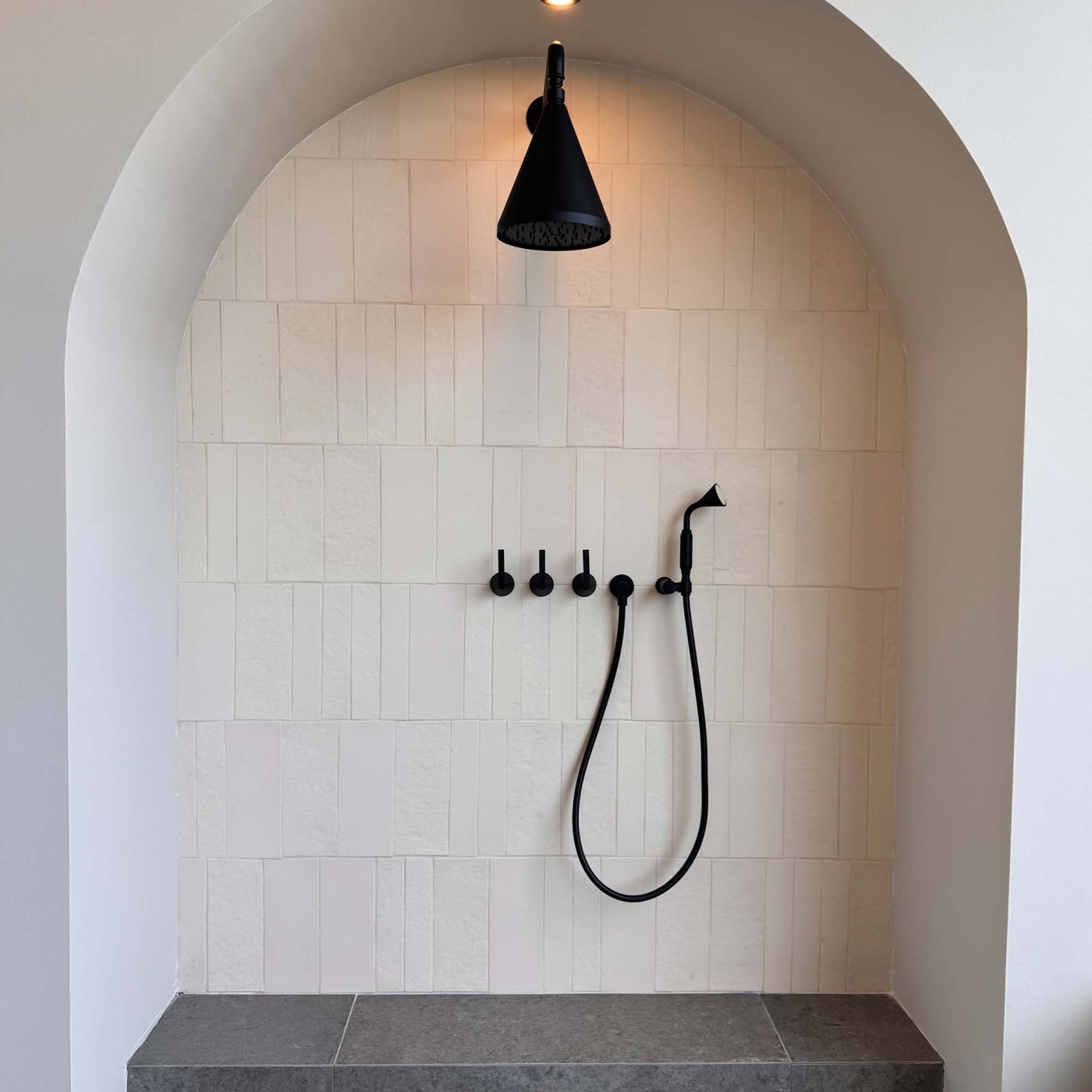 OZONE GREY 60X60 NAT RECT B=1.08 M²