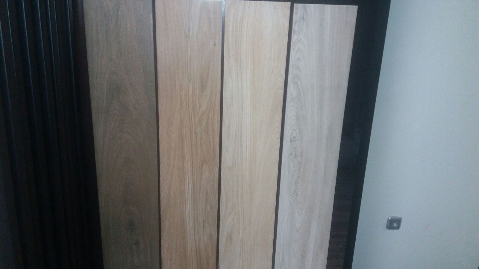 LUGANO 20X60 B=1.08 M² HYAT