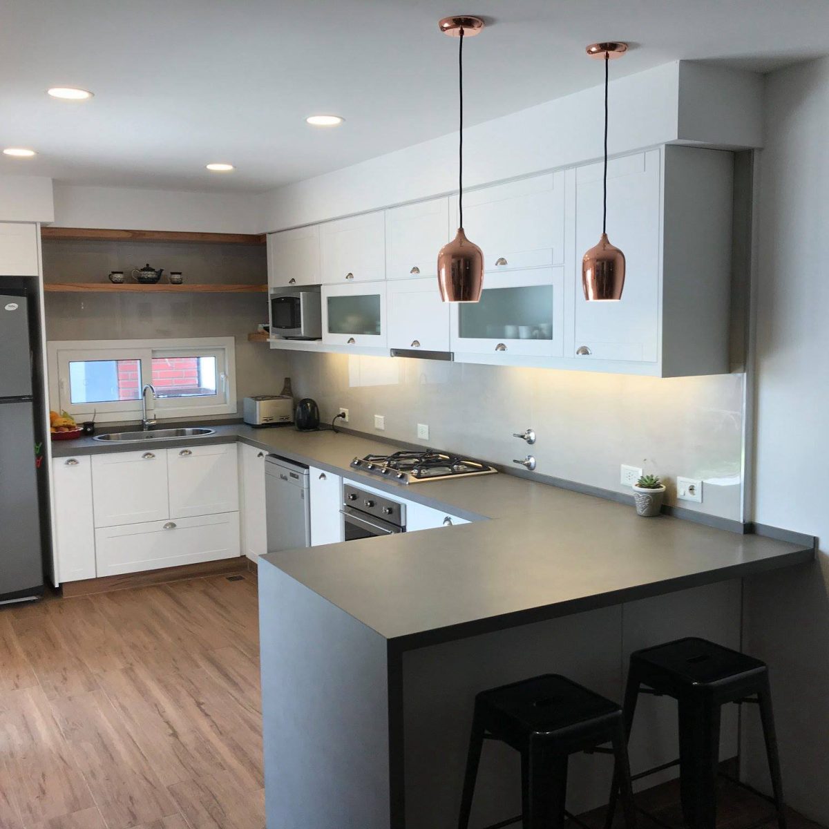 CASTERLY CAOBA 23X120 B=1.12 M²