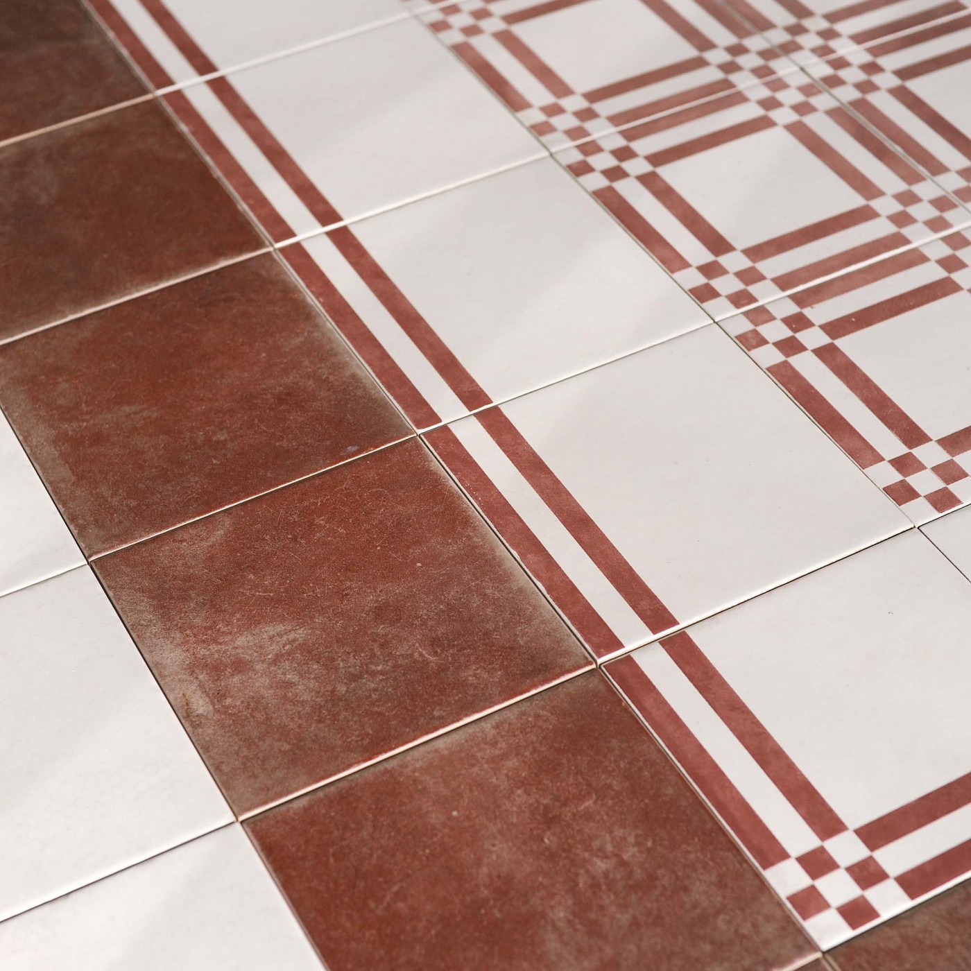 PISA 66X66 CM B=1.30 M²